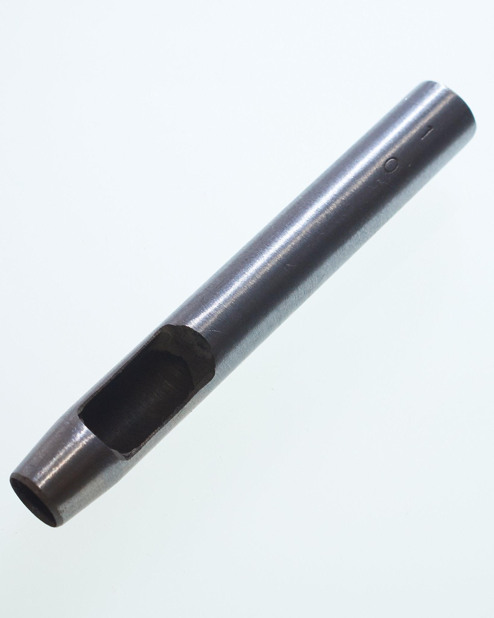 穴あけポンチ 穴径10mm １本入り 鋼製 JPC0085-8 - アクセサリーパーツ・資材のオンラインショップ「ジャパンパーツセンター」  -レザー