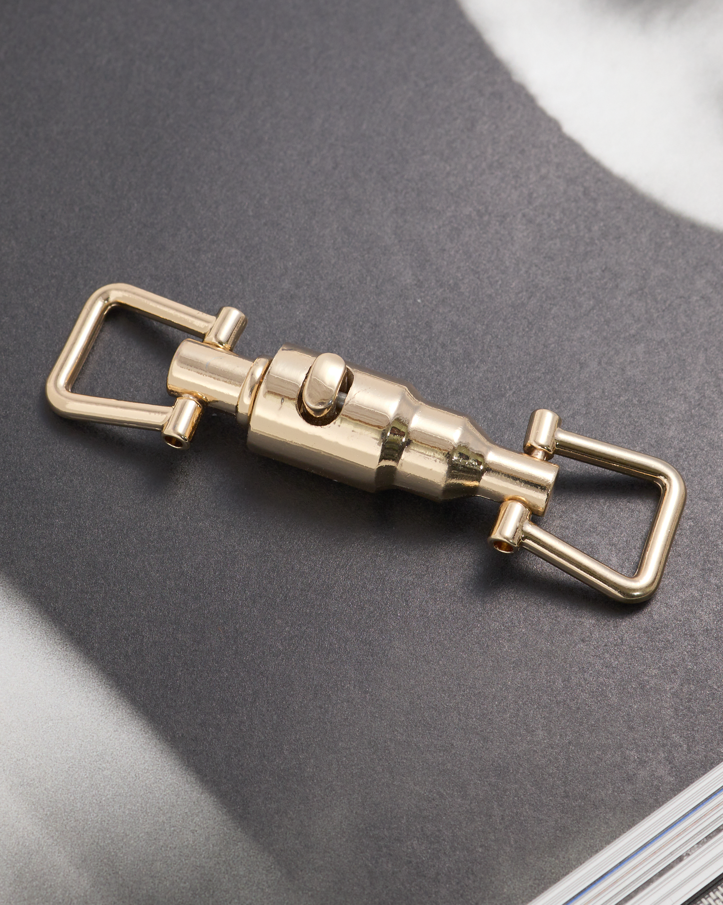 ジャッキー金具 90mm×23mm|バッグ・ポーチのフラップ留め用金具 JPC ジャッキー金具 90mm×23mm|バッグ・ポーチのフラップ留め用金具 JPC