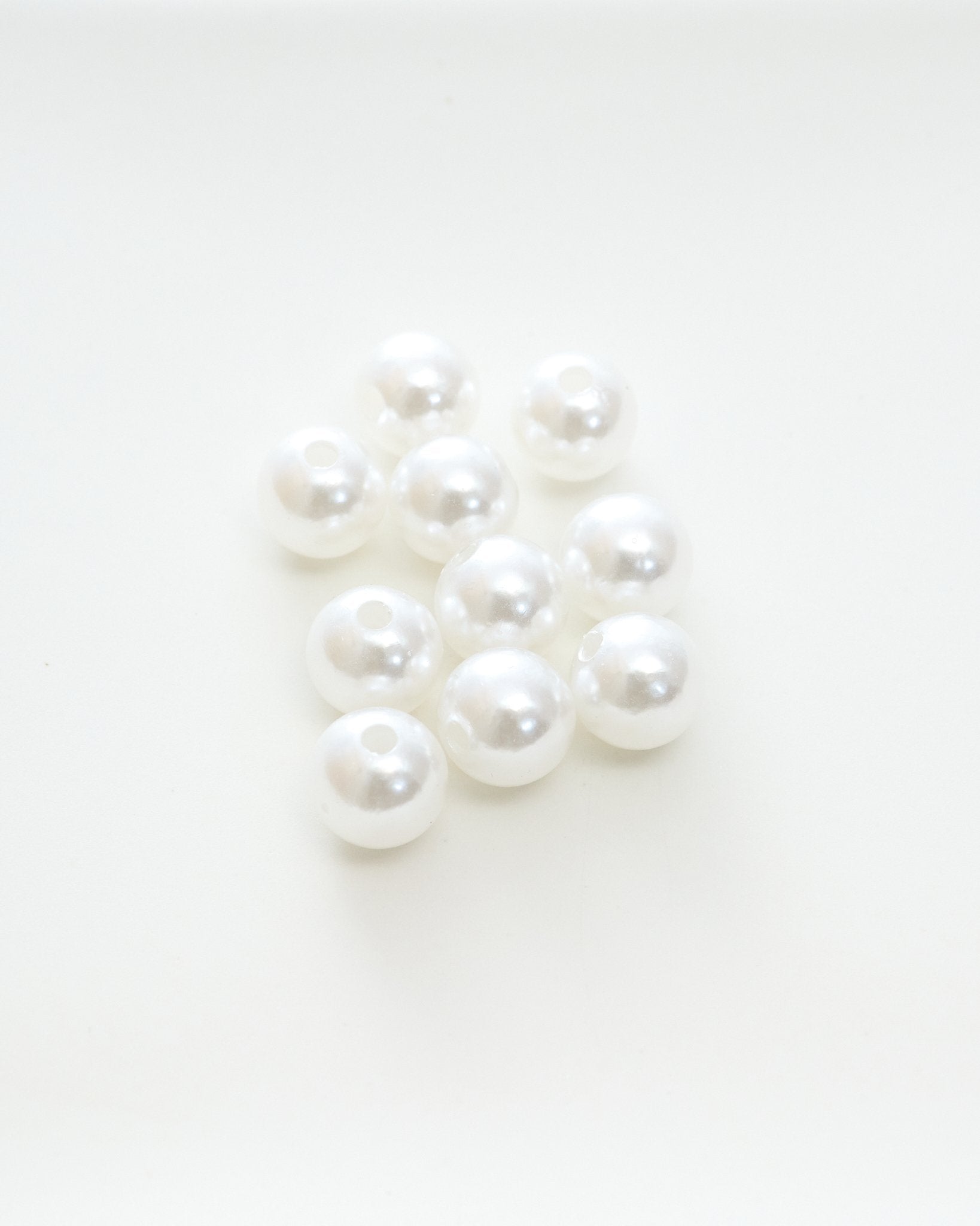 樹脂ビーズ 直径12mm 両穴タイプ JPC0094-4 - アクセサリーパーツ 