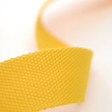 イエロー
