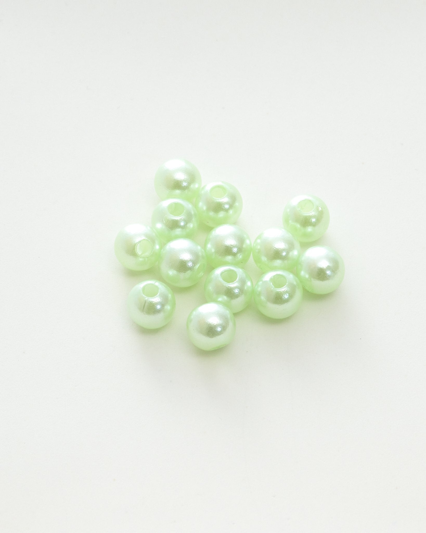 樹脂ビーズ 直径8mm 両穴タイプ JPC0094-1 - アクセサリーパーツ・資材
