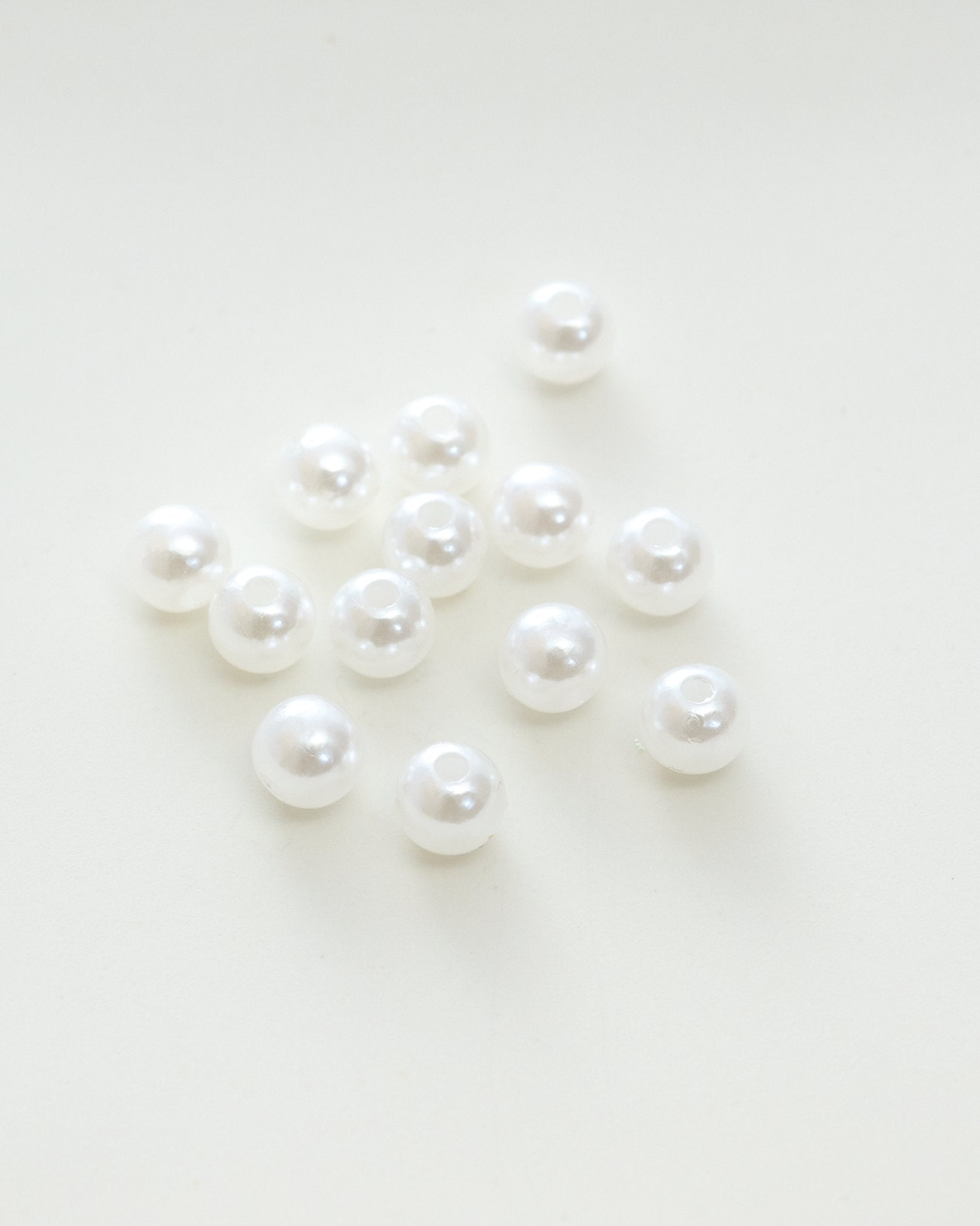 樹脂ビーズ 直径8mm 両穴タイプ JPC0094-1 - アクセサリーパーツ・資材