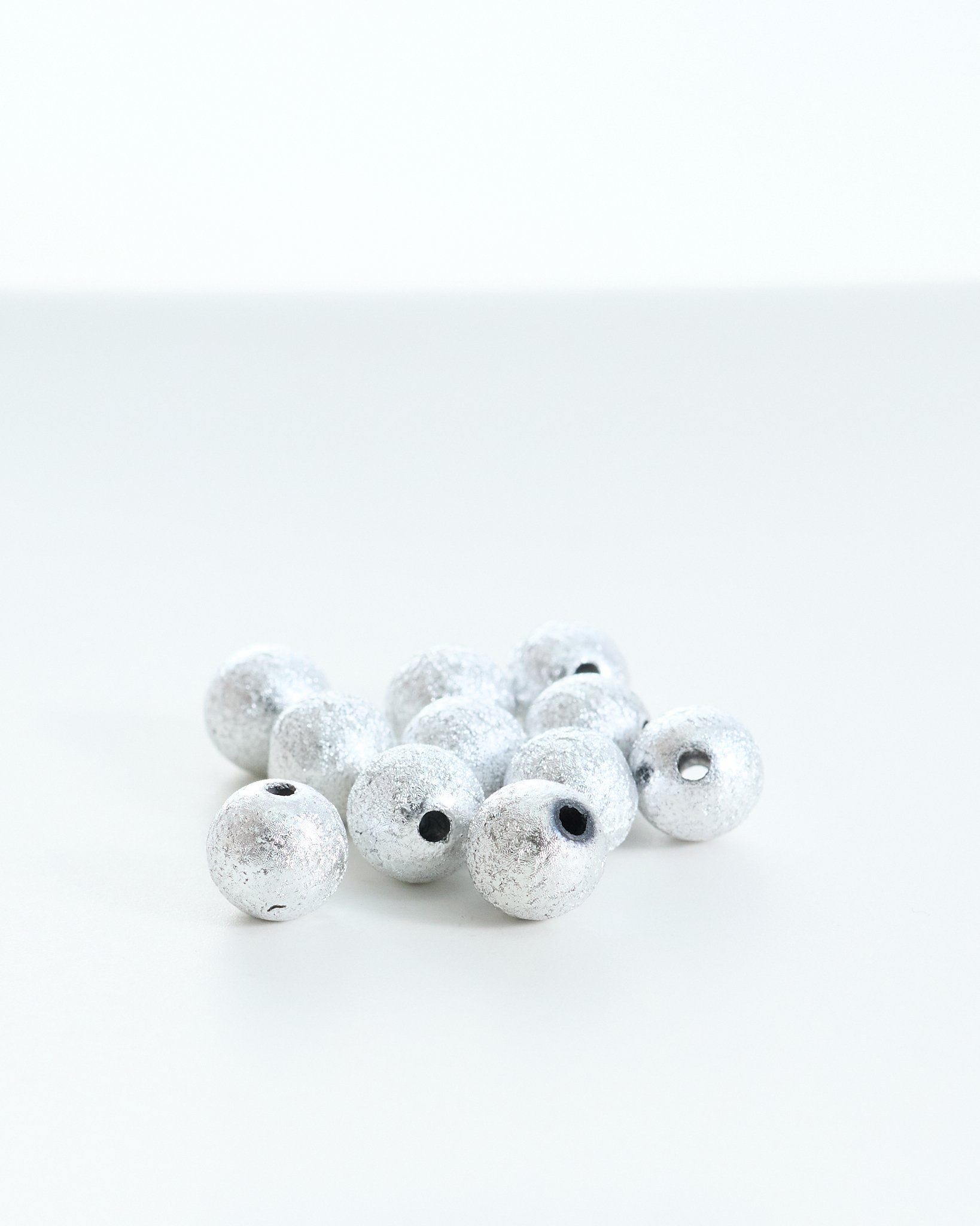 樹脂パール コットンパール風 両穴 直径約8mm JPC0103-1