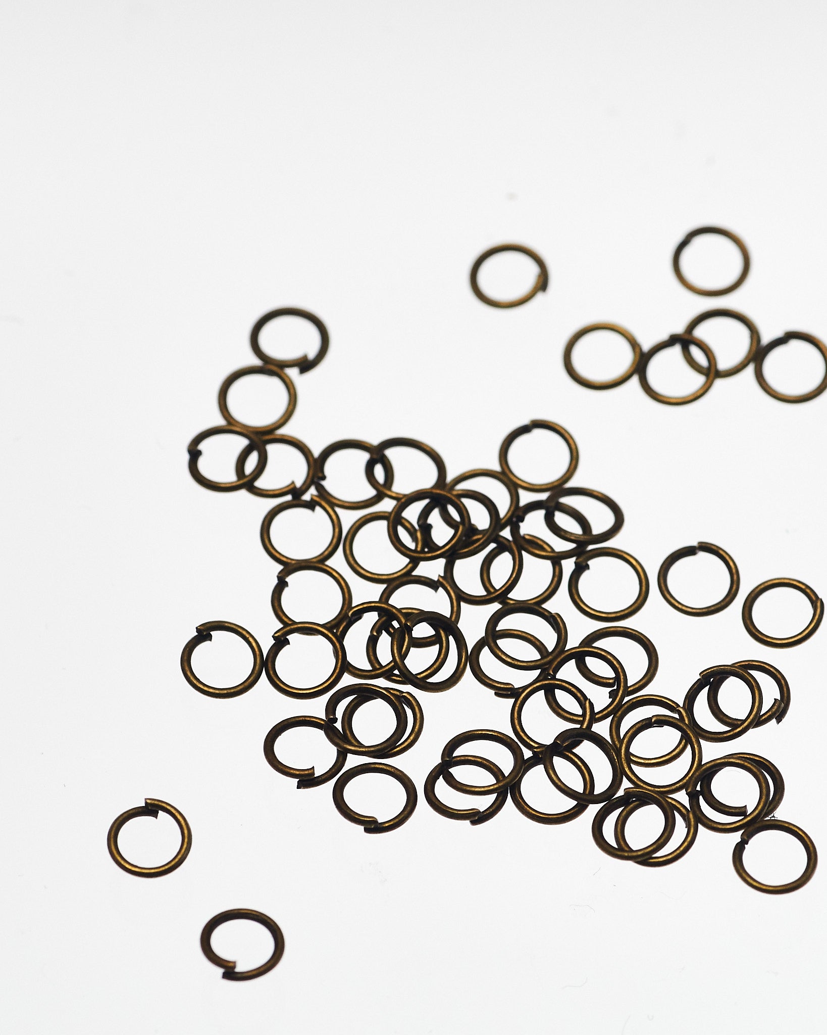 丸カン 直径4mm 線径0.6mm 約200個 JPC0081 - アクセサリーパーツ